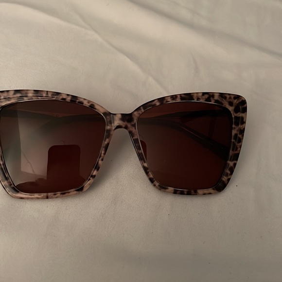 Diff polarized cat eye sunglasses - Picture 4 of 4